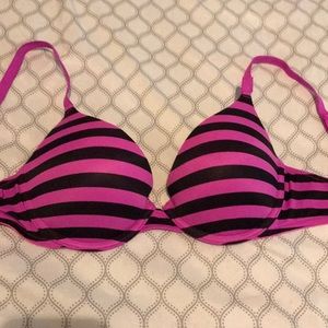 Victoria secret push up bra size 32D